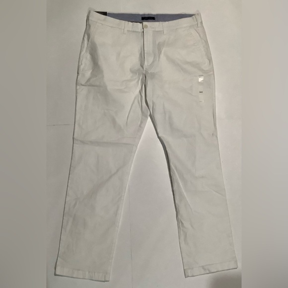 Tommy Hilfiger Other - Tommy Hilfiger Men's Custom Fit Khaki Pants 38 x 32 NWT white Flat Front Chino